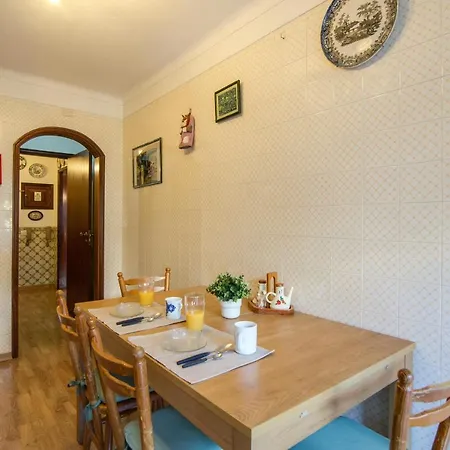 Avenida Da Liberdade אלבופיירה